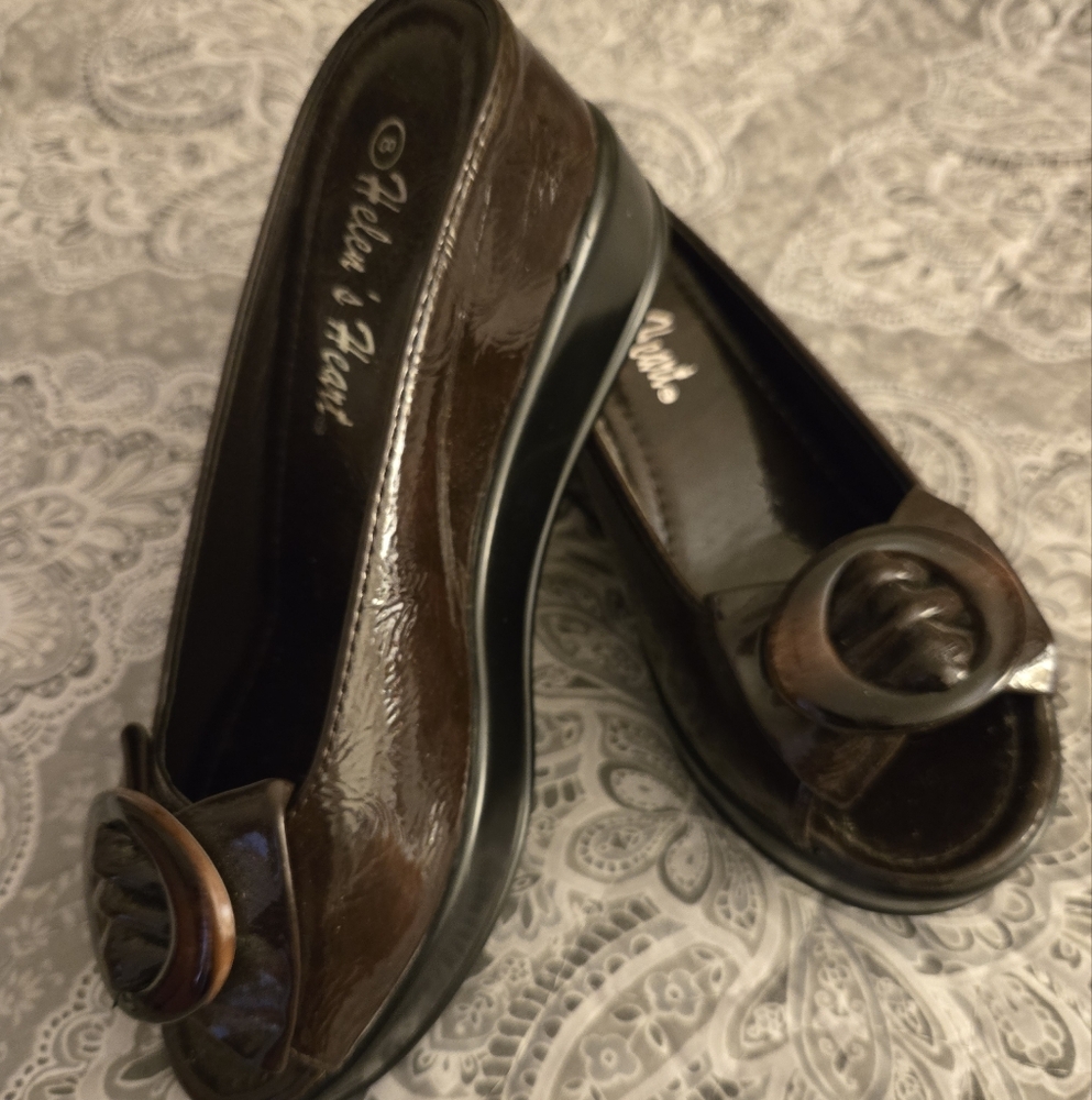 NEW Helen’s Heart Patent Leather Tortoise Buckle 8